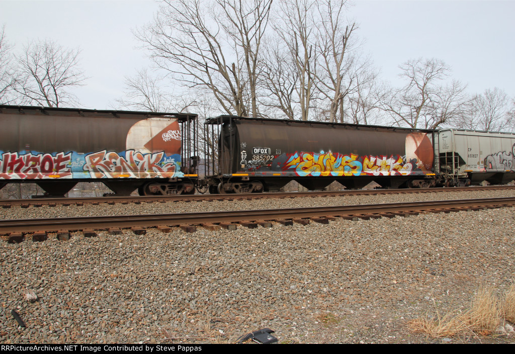 OFOX 385202 - ex CP Rail covered hopper